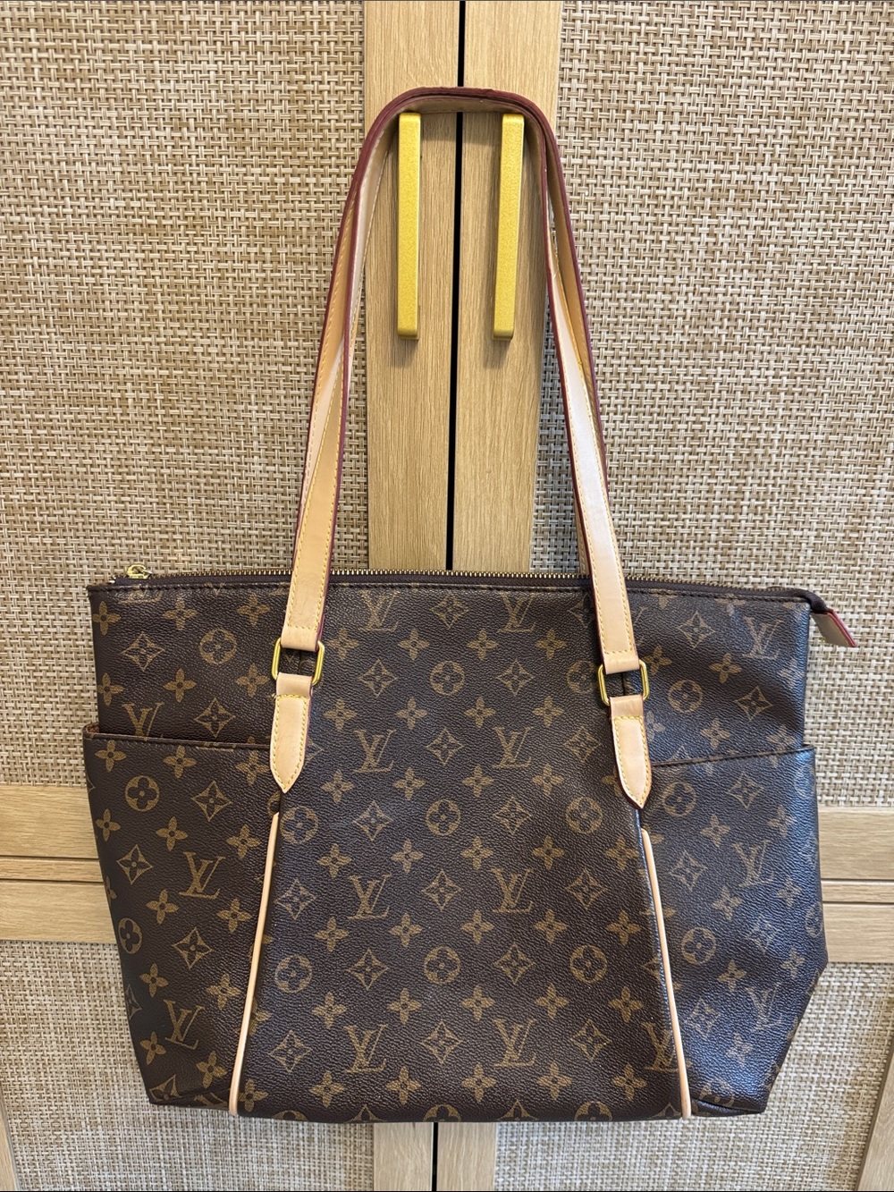 Beautiful Monogram Canvas Tote Bag in Brown